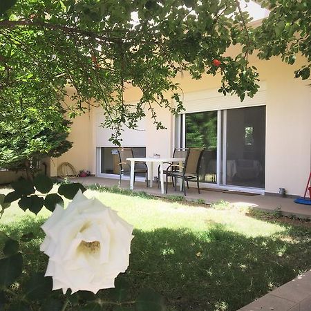 Rose Garden Apartment Kalamata Bagian luar foto