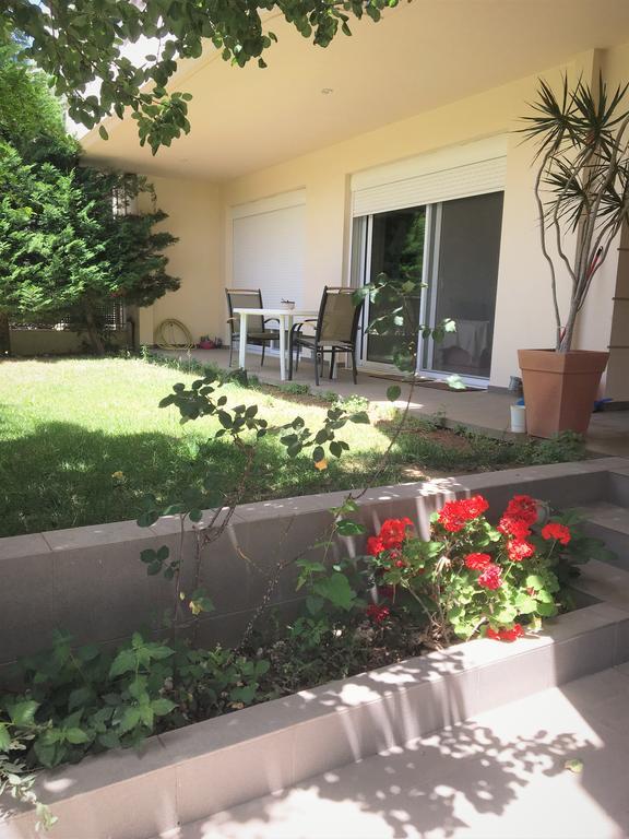 Rose Garden Apartment Kalamata Bagian luar foto