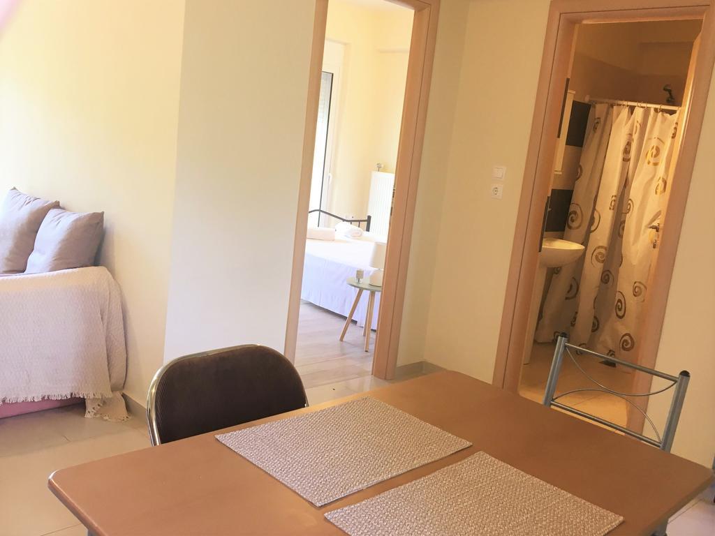Rose Garden Apartment Kalamata Bagian luar foto
