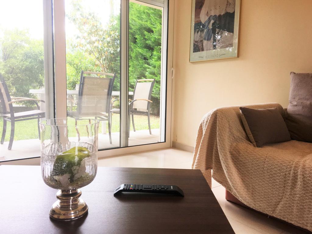 Rose Garden Apartment Kalamata Bagian luar foto