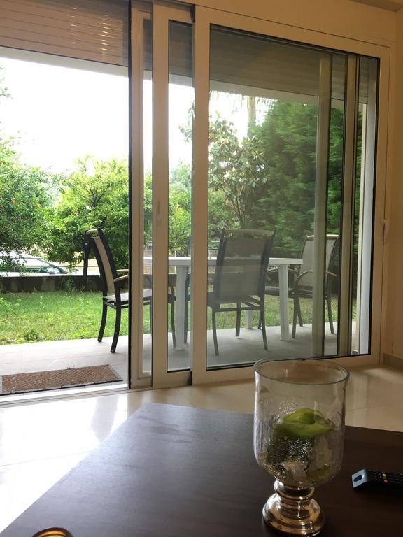 Rose Garden Apartment Kalamata Bagian luar foto