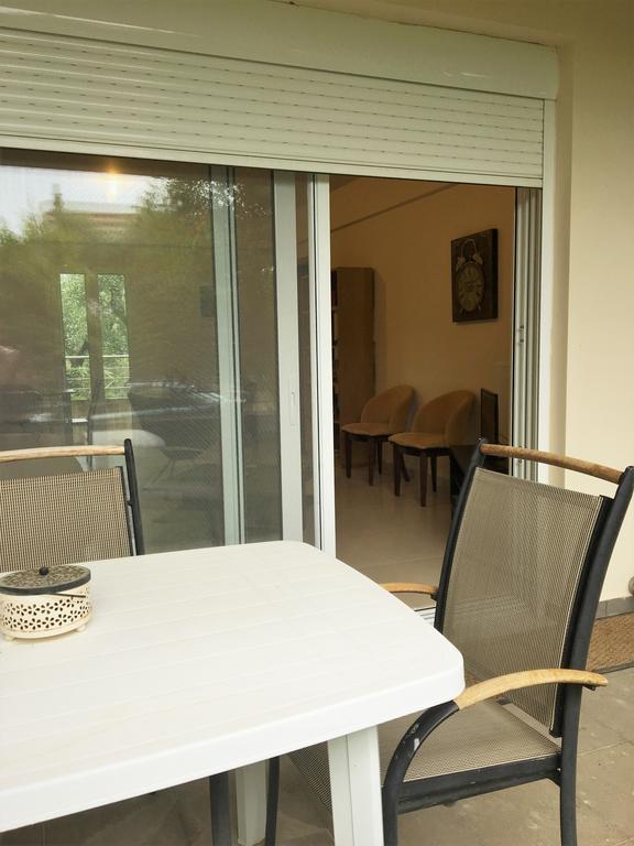 Rose Garden Apartment Kalamata Bagian luar foto